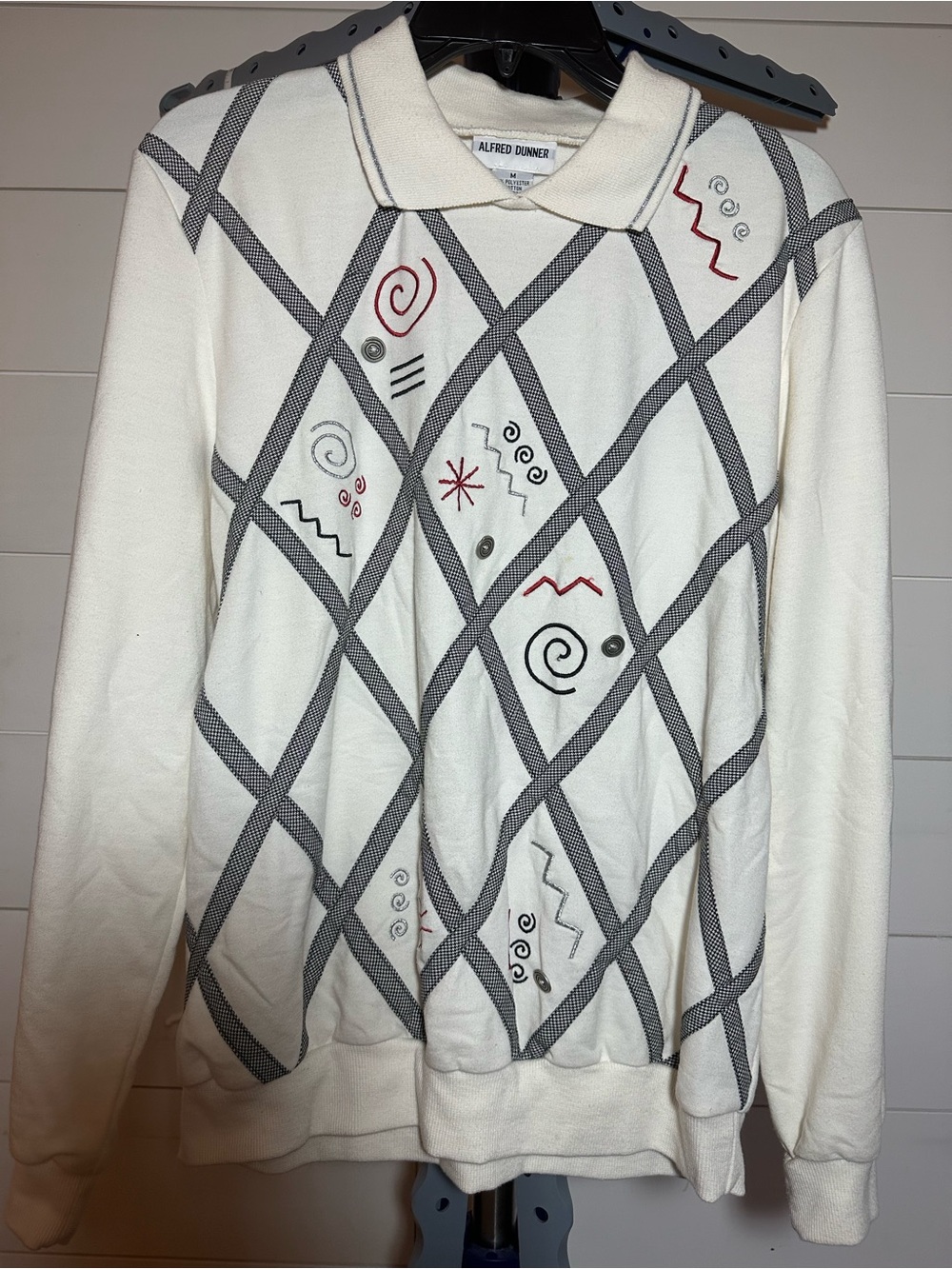 #129 Alfred Dunner White Collared Long-Sleeve Pullover